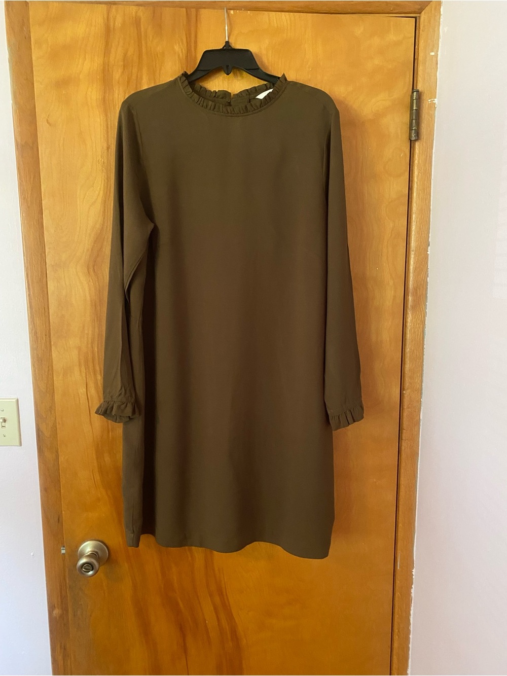 H&M Olive Green Long Sleeve Ruffle Neck Shift Dress